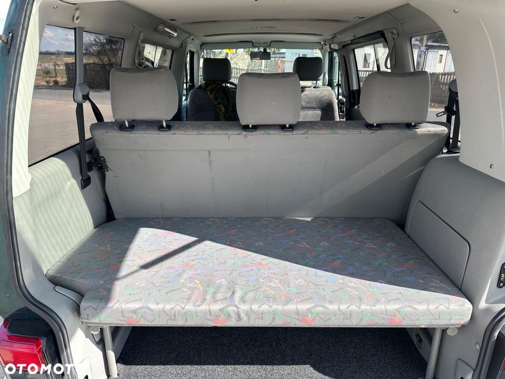 Volkswagen Multivan - 20