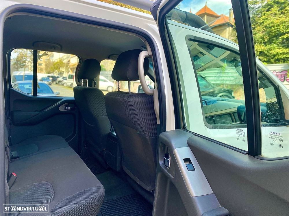 Nissan Navara 2.5 dCi CD LE - 23