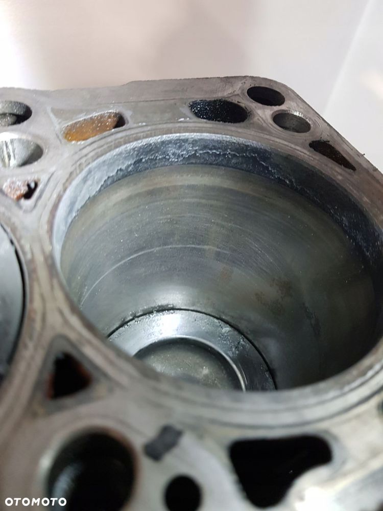 dół silnika blok wał tłoki vw audi skoda seat 2.0 tdi cfh - 11