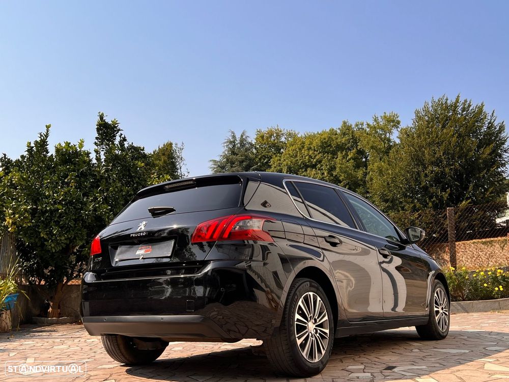 Peugeot 308 1.2 PureTech Allure - 16