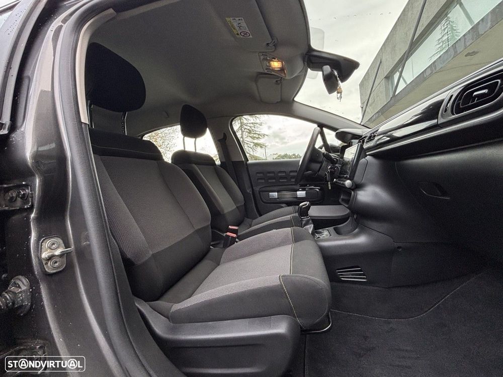 Citroën C3 1.2 PureTech Feel — fotografia 13