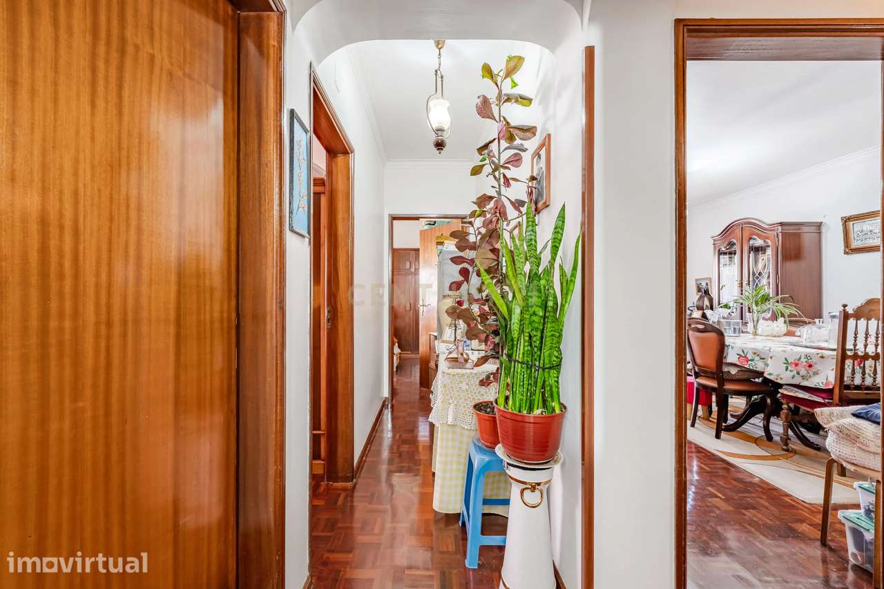 Apartamento T2 em Algueirão Mem Martins com EXCELENTE LOCALIZAÇÃO - Grande imagem: 3/20