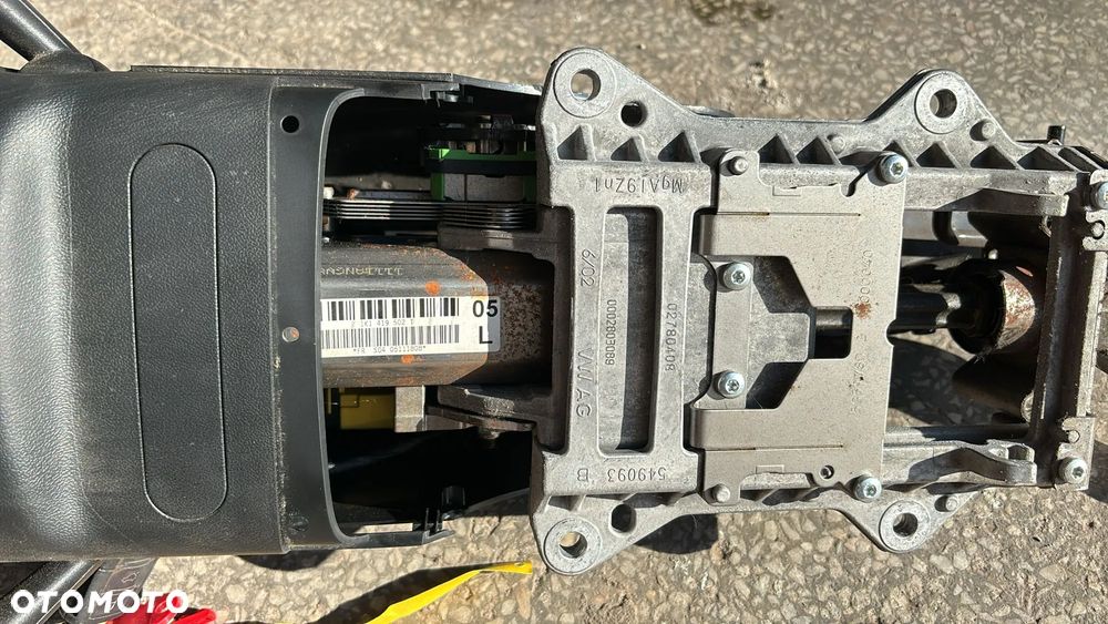 kolumna  kierownicza  moduł konta skrętu GOLF V 1K1419502T  plus  1K0953549  (147/5) - 2