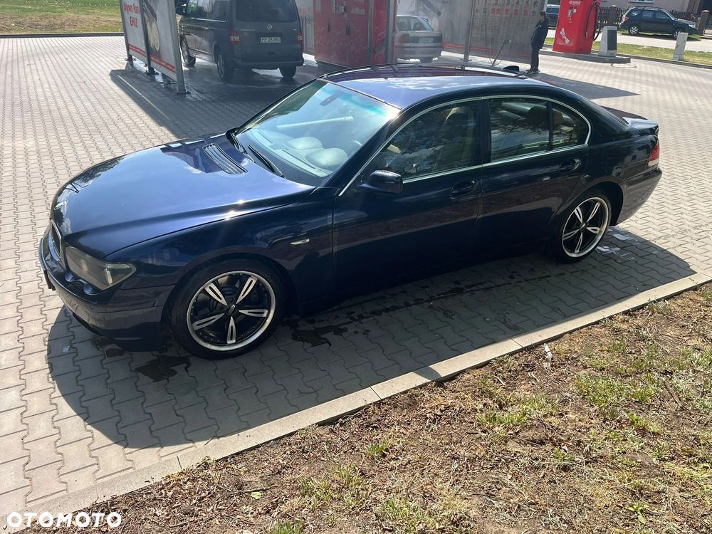 BMW Seria 7 740d - 24