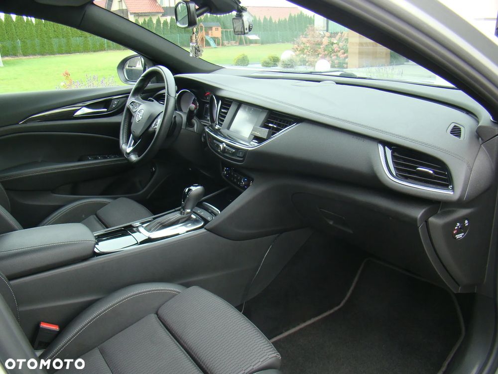 Opel Insignia 2.0 BiTurbo 4x4 Innovation - 32