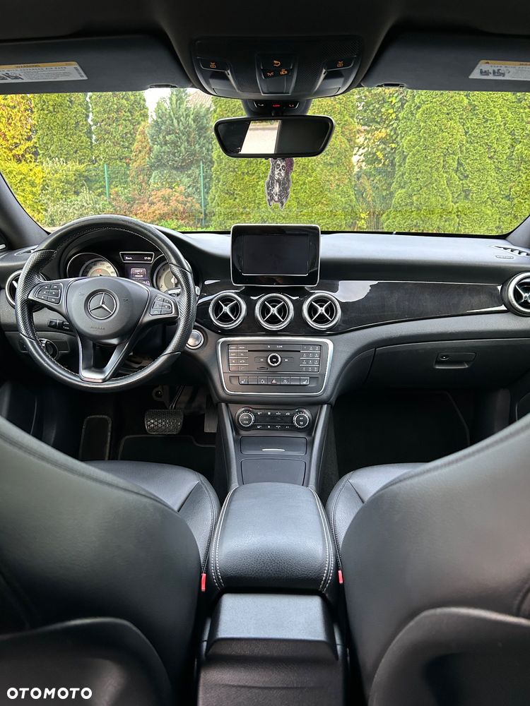 Mercedes-Benz CLA 250 4-Matic - 15