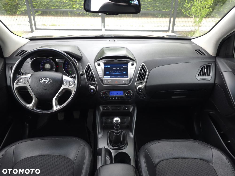Hyundai ix35 1.6 2WD Fifa World Cup Edition - 10