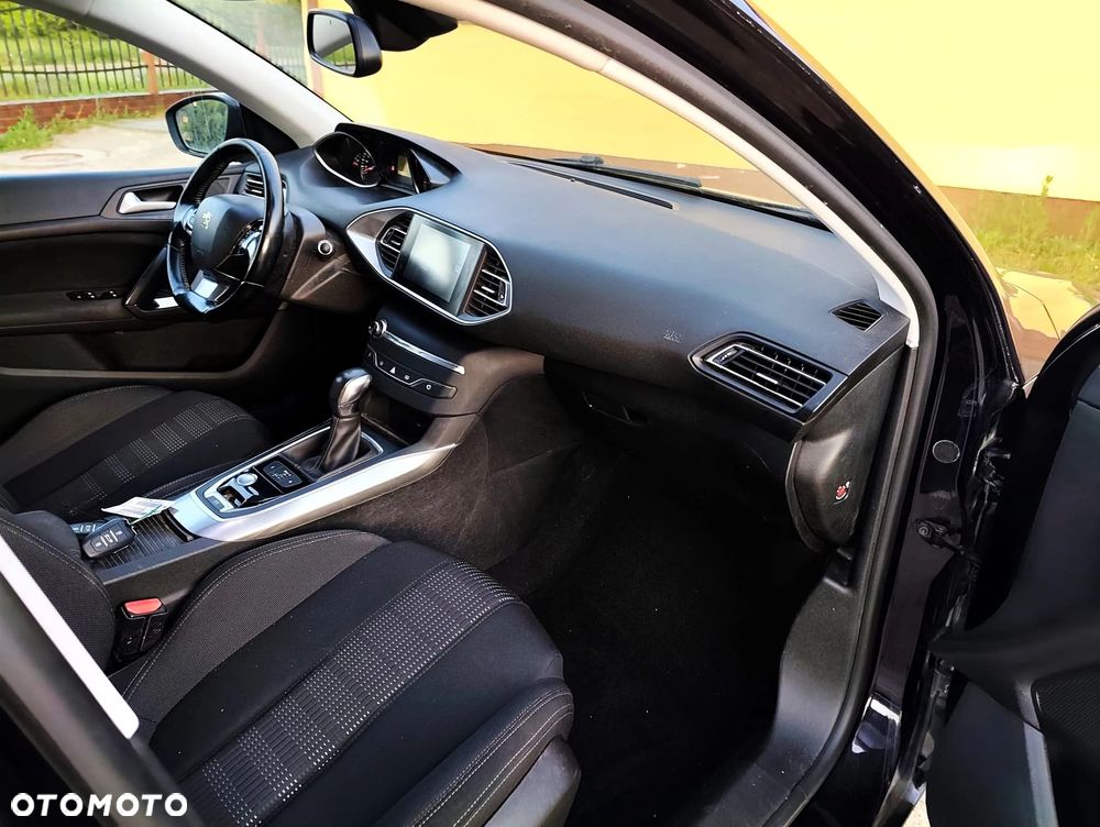 Peugeot 308 BlueHDi 120 EAT6 Stop & Start Allure - 8