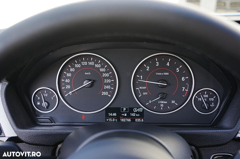 BMW Seria 3 320i Aut. M Sport - 31