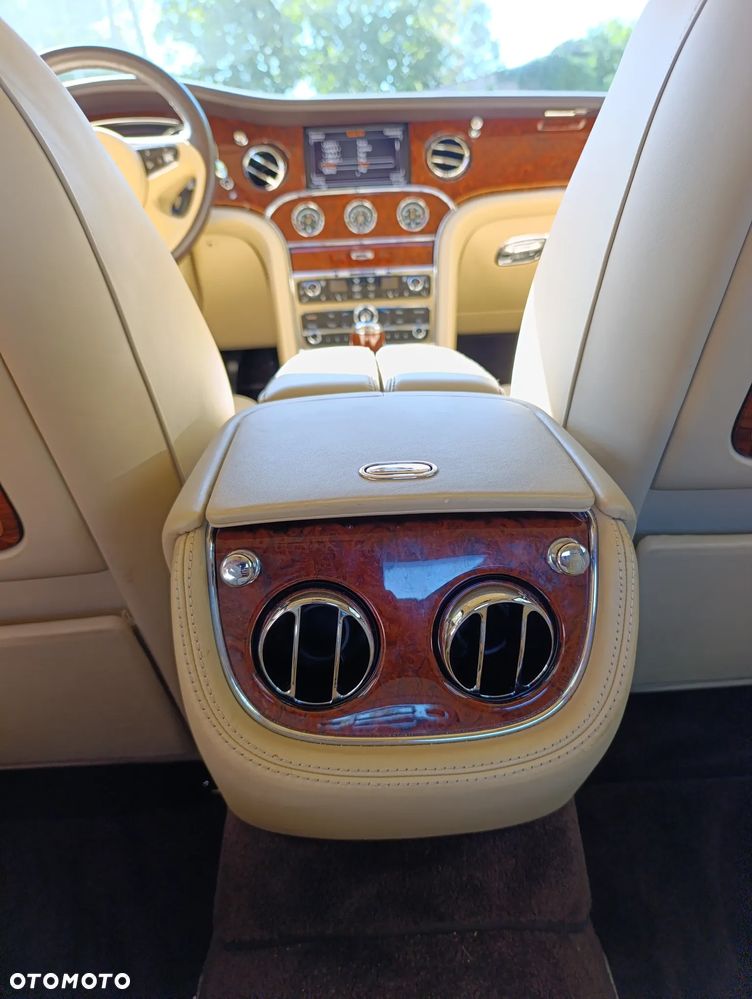 Bentley Mulsanne - 18