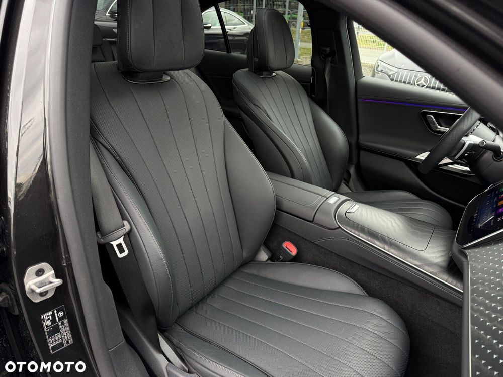 Mercedes-Benz Klasa E 220 d mHEV 4-Matic AMG 9G-Tronic - 27