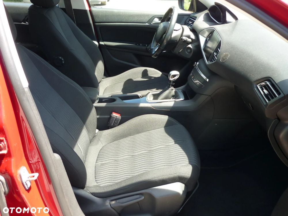 Peugeot 308 1.2 PureTech Active S&S - 13