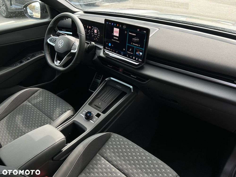 Volkswagen T-Roc - 12