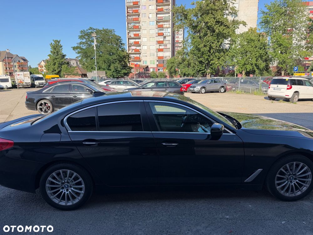 BMW Seria 5 520i - 4