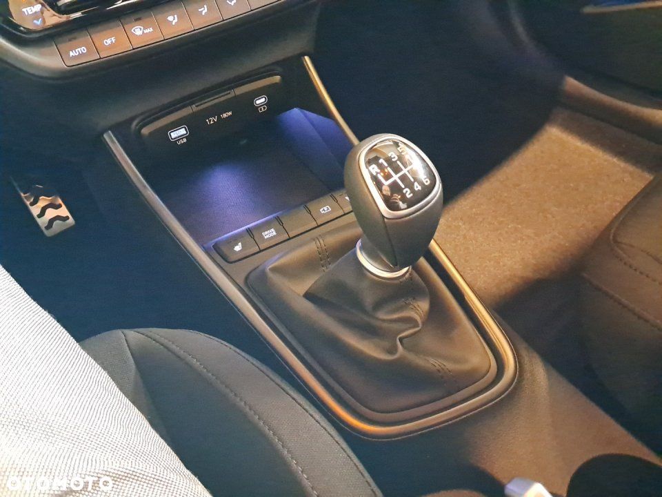 Hyundai Bayon - 17