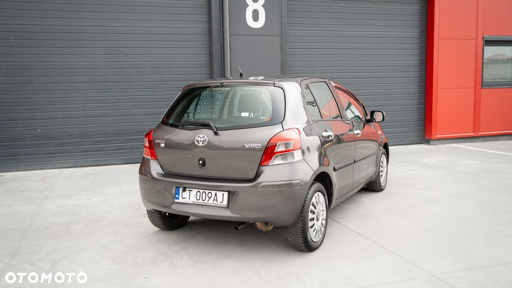 Toyota Yaris - 9