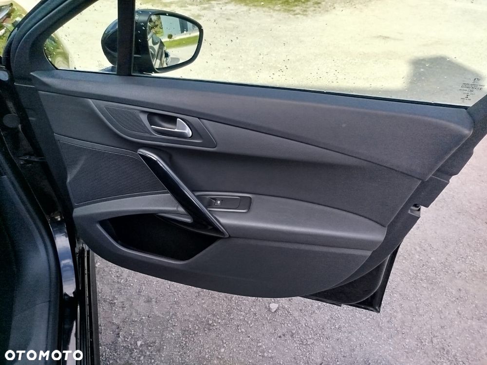 Peugeot 508 BlueHDi 180 EAT6 Stop&Start GT - 25