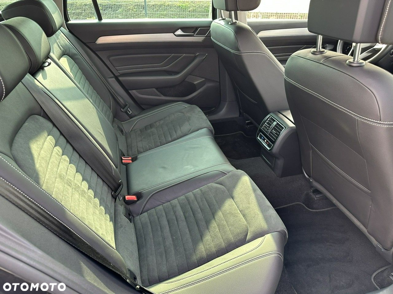 Volkswagen Passat 2.0 TDI EVO Elegance DSG - 39