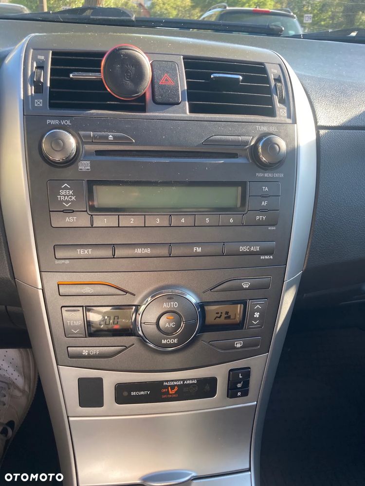 Toyota Corolla 1.6 Premium - 4