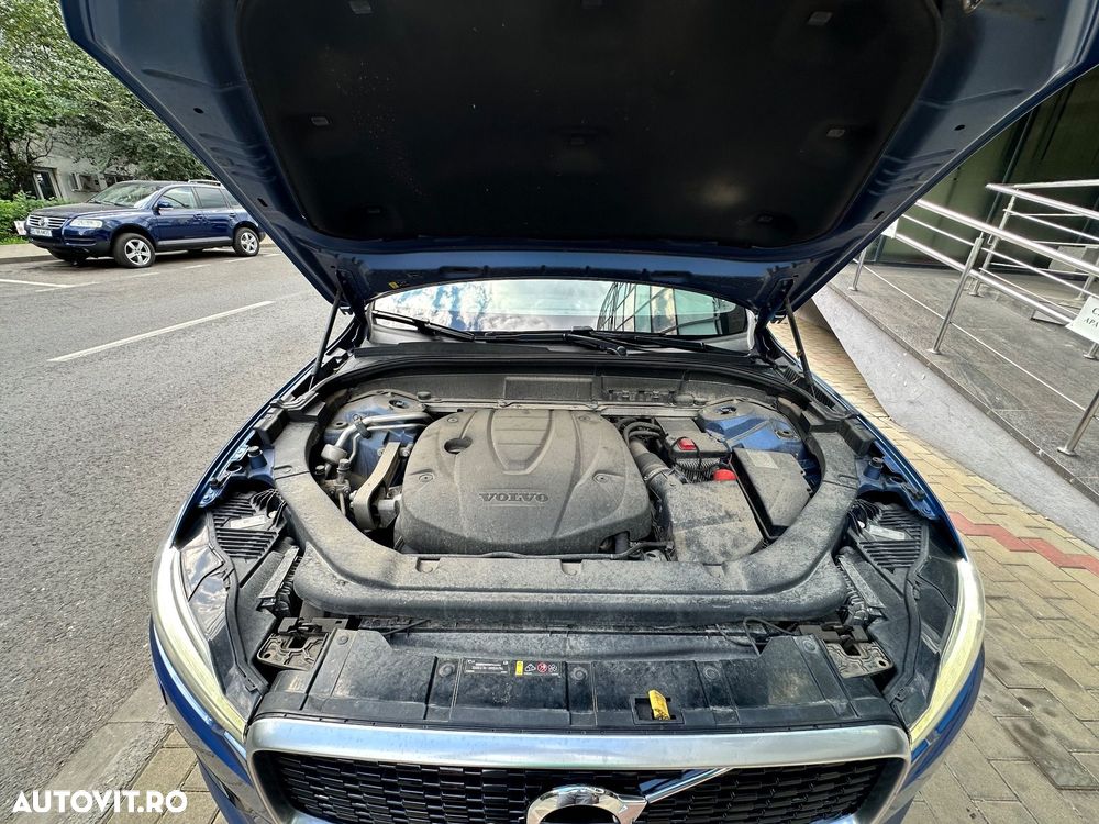 Volvo XC 60 D5 AWD R-Design - 26
