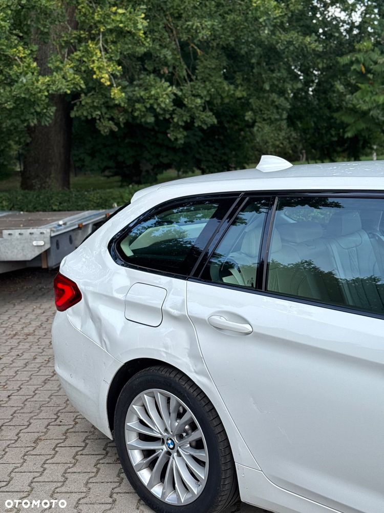 BMW Seria 5 530d Luxury Line sport - 32