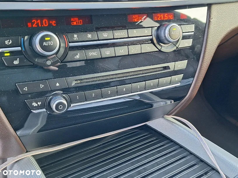 BMW X5 M M50d - 37
