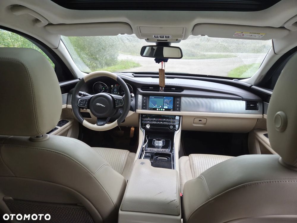Jaguar XF 2.0 T Prestige - 16