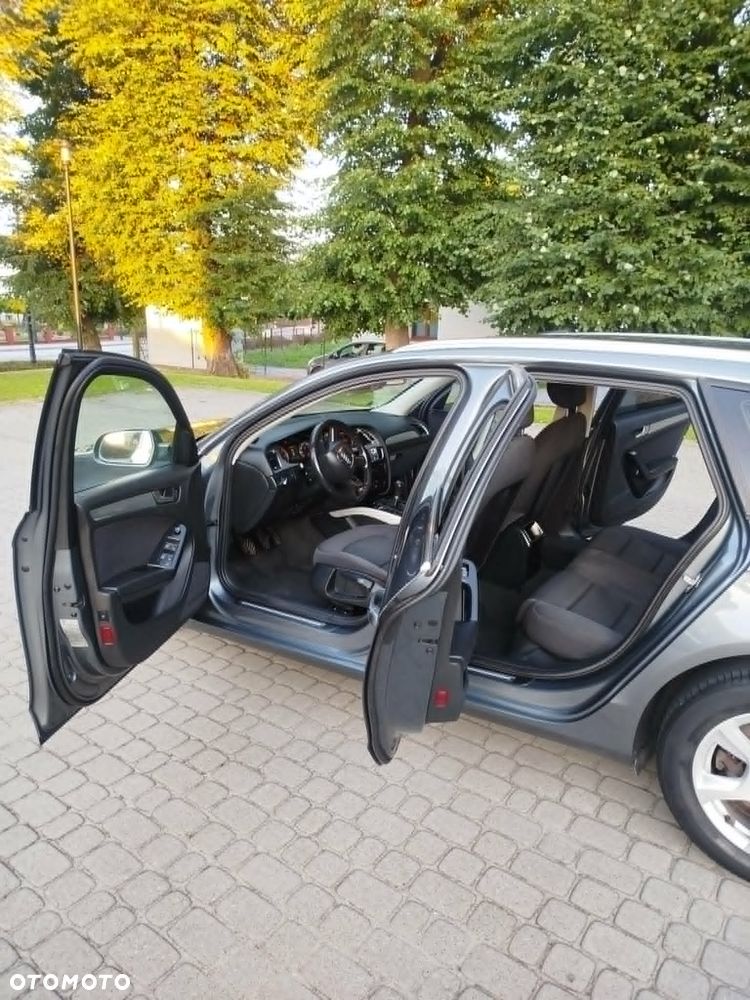 Audi A4 Avant 2.0 TDI - 9