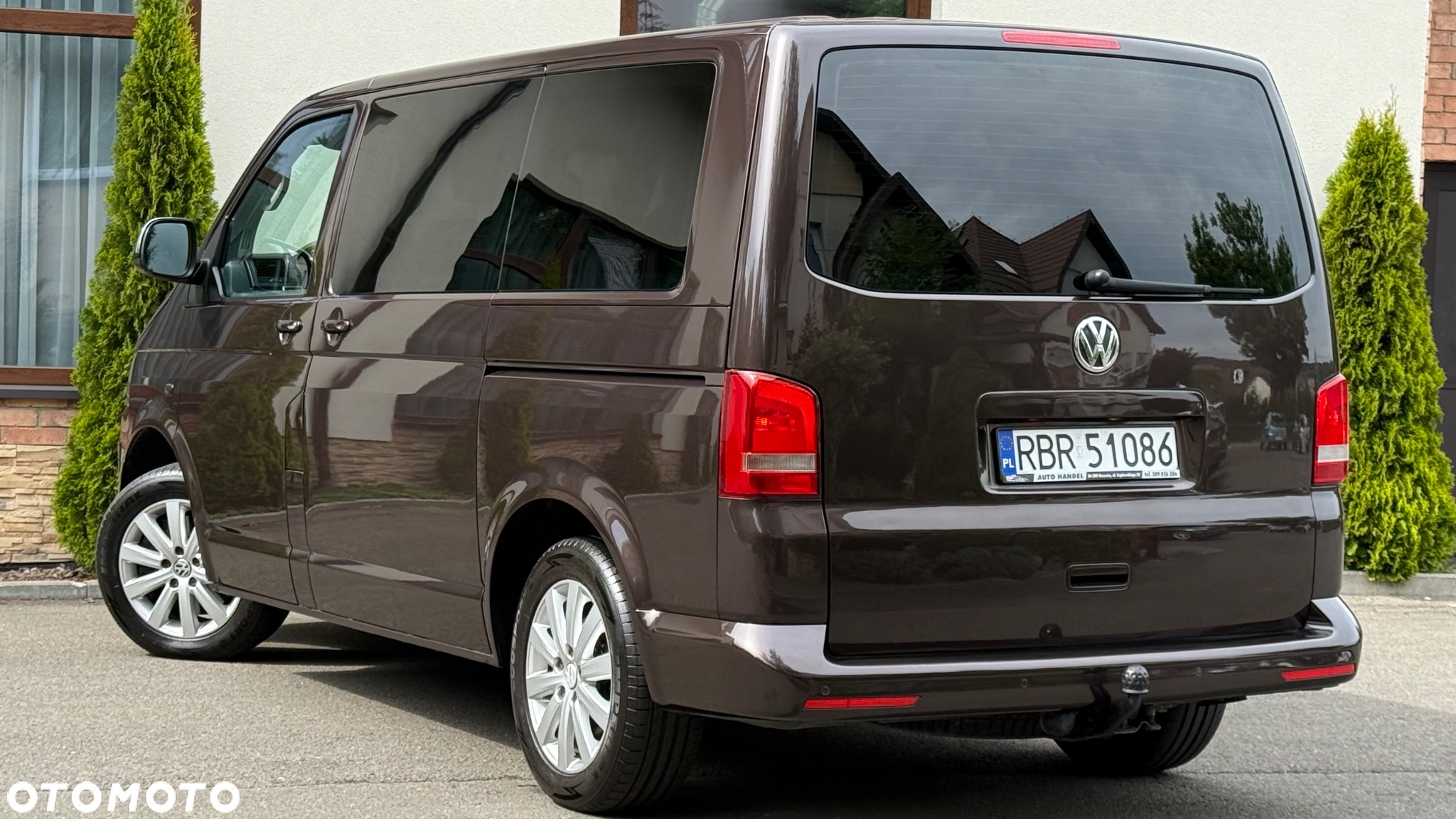 Volkswagen Multivan - 2