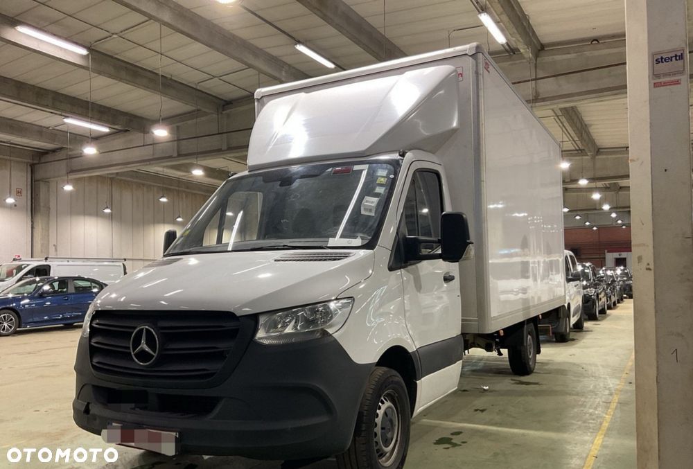Mercedes-Benz Sprinter Box - 5