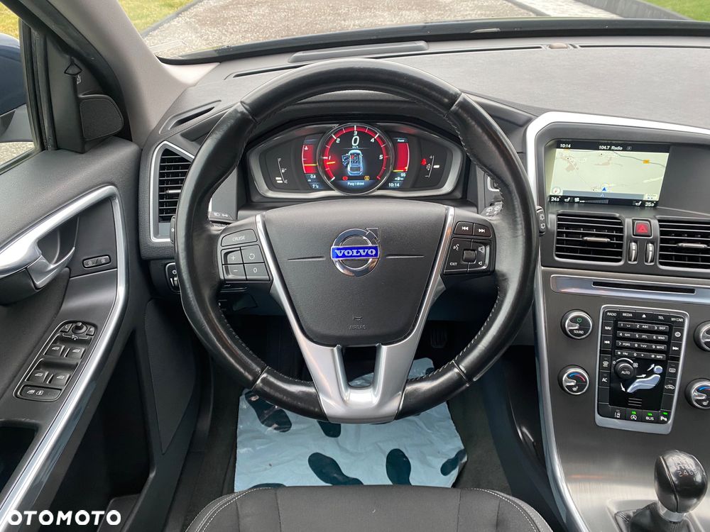 Volvo XC 60 D3 Momentum - 25