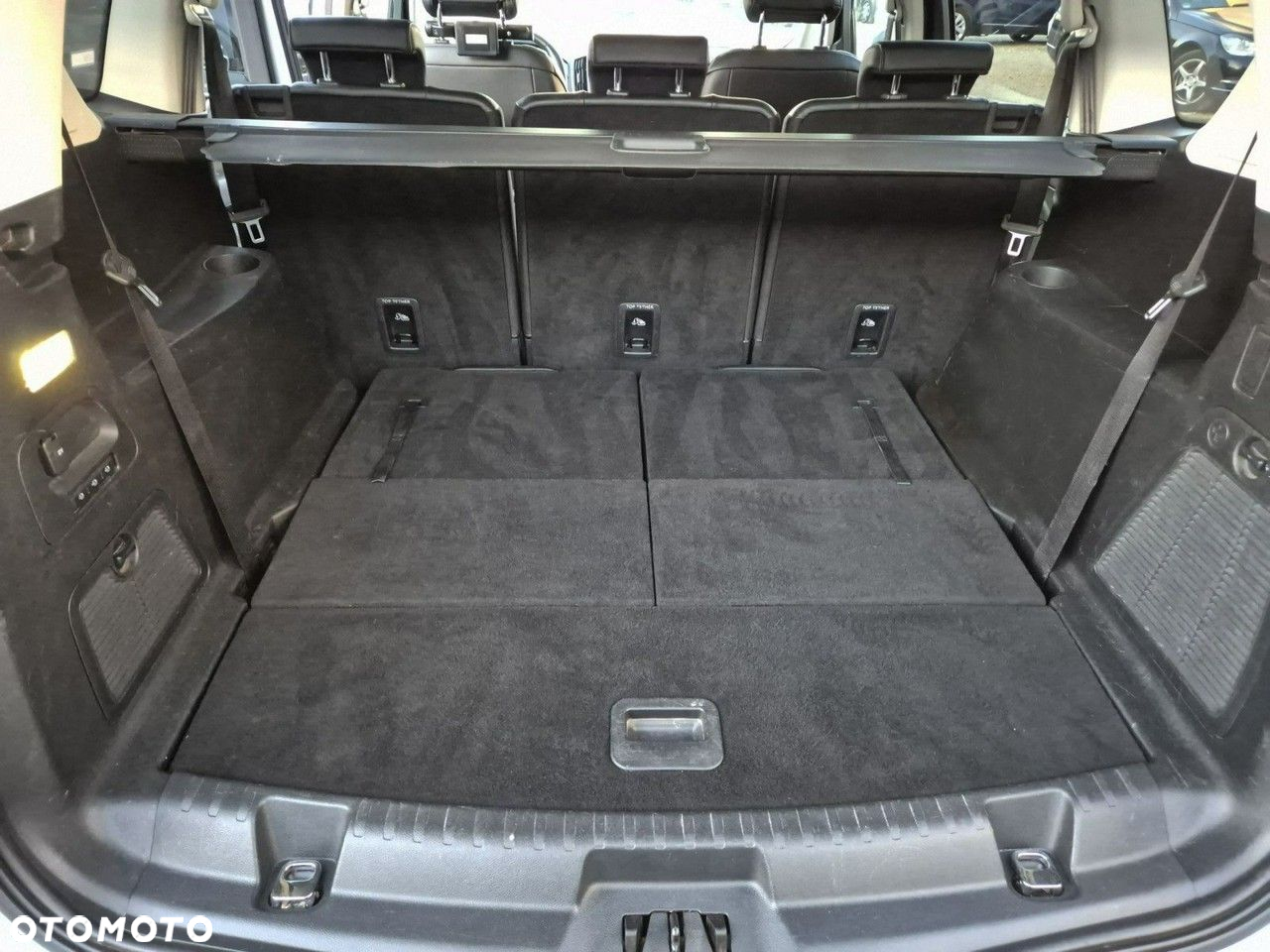 Ford S-Max - 17