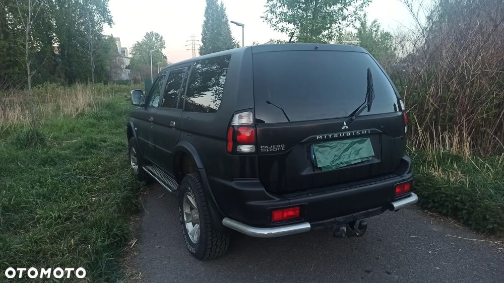 Mitsubishi Pajero Sport - 2