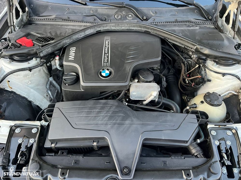 BMW 328 i Auto Line Sport - 18