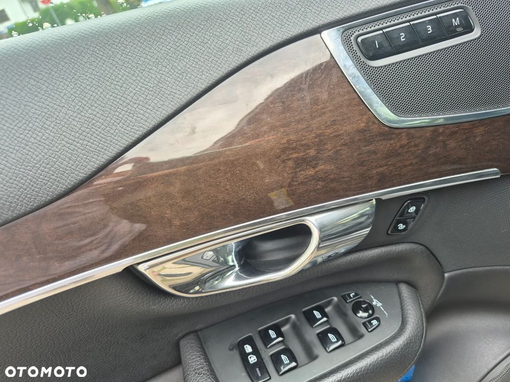 Volvo XC 90 T6 AWD Momentum 7os - 22