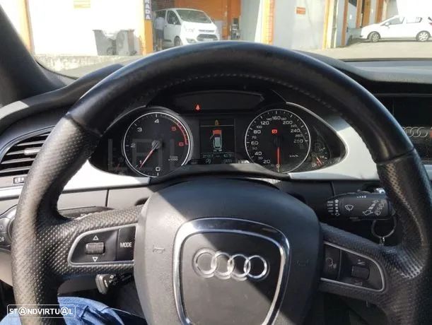 Audi A4 Avant ver-2-0-tdi-business-line-s--line - 27