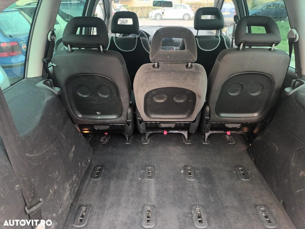 Volkswagen Sharan - 7