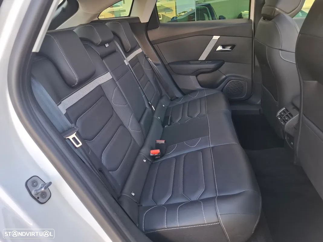 Citroën C4 PureTech 130 Stop&Start EAT8 SHINE - 39