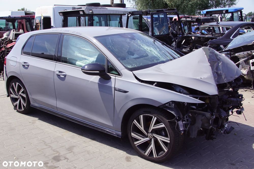Auto na części - Volkswagen Golf VIII R-Line 1.5 eTSI 150 KM DYFA UUF LA7C 2021R Silnik Skrzynia Drzwi Błotnik Zdezak Klapa Lampa Lusterko Klamka Szyba Deska Kokpit Sterownik Moduł Czujnik Licznik Wyświetlacz Panel Kierownica - 10