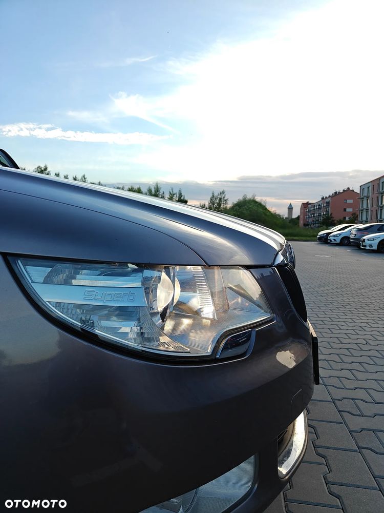 Skoda Superb 1.8 TSI Elegance DSG - 23
