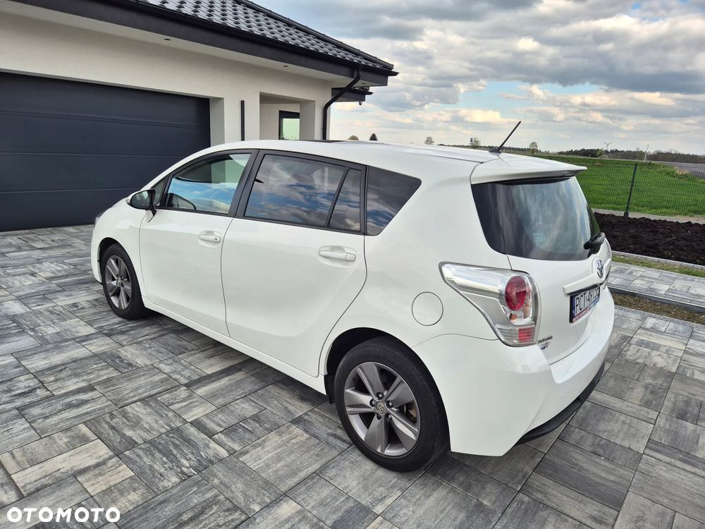 Toyota Verso 1.6 D-4D Premium - 19