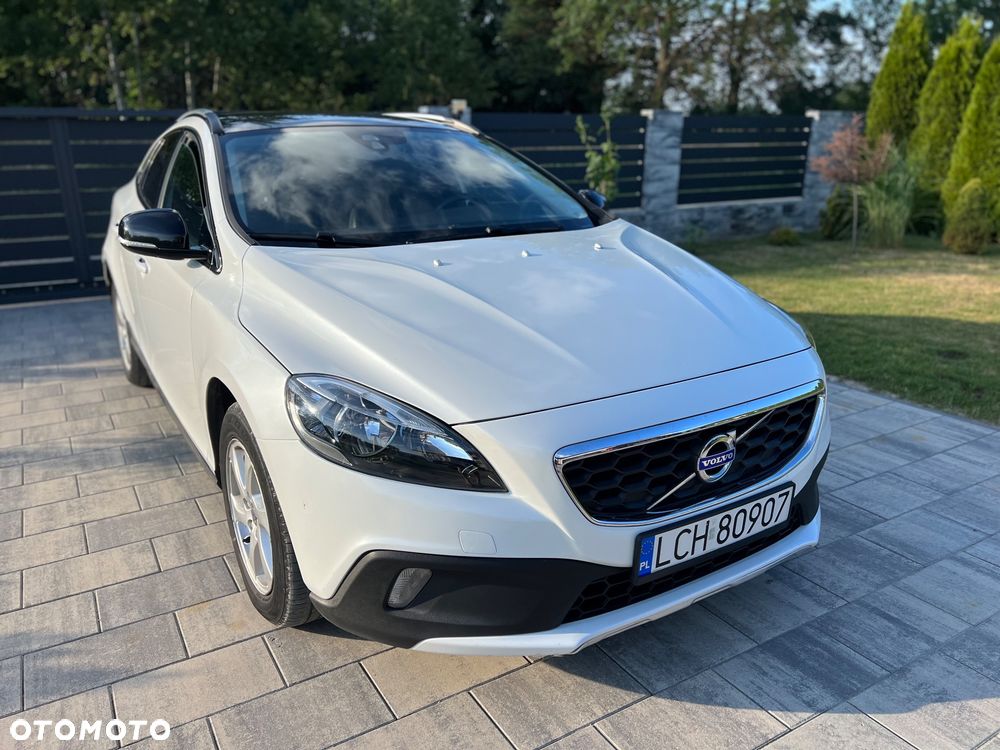 Volvo V40 D2 Drive-E Momentum - 1