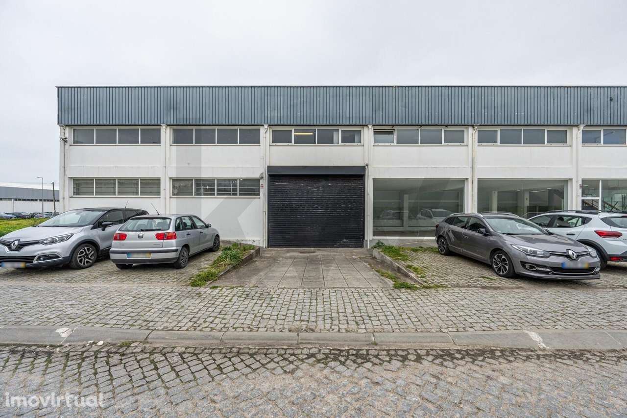 Edifício Comercial e Industrial com 1.584 m2 em Espinho (Silvalde) - Grande imagem: 3/27