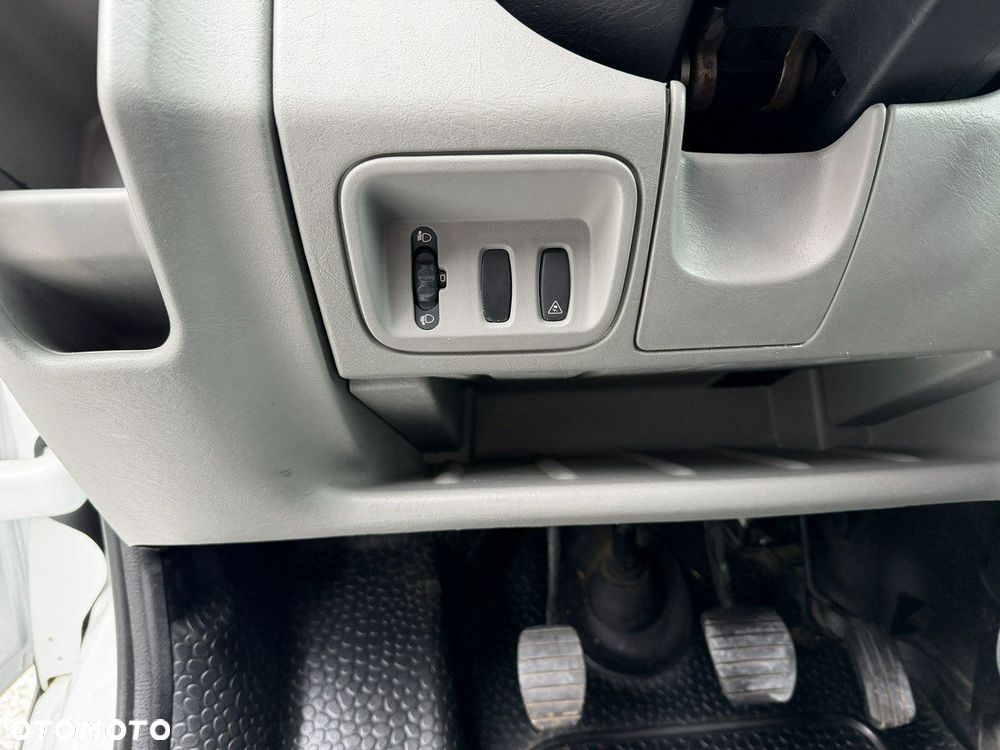 Renault Trafic - 15