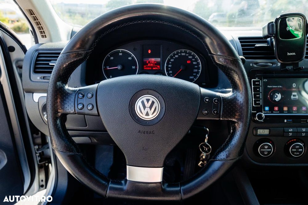 Volkswagen Jetta 1.9 TDI Comfortline - 11