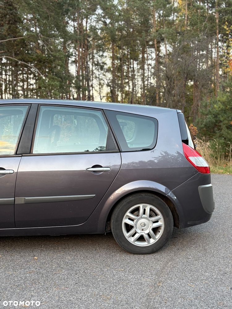Renault Grand Scenic 2.0 16V Luxe Privilege - 8