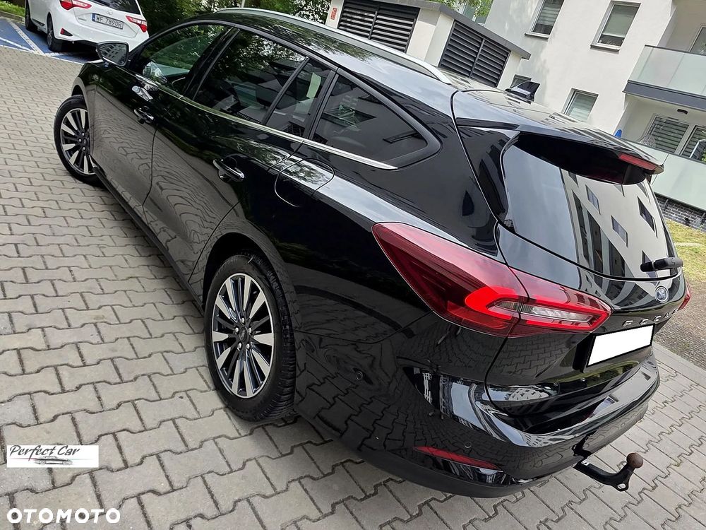Ford Focus SW 1.0 EcoBoost Hybrid TITANIUM X - 3