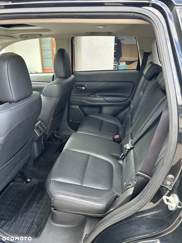 Mitsubishi Outlander 2.0 Intense + 4WD CVT - 8