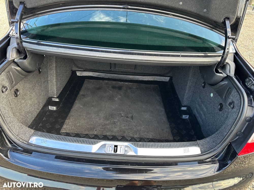 Skoda Superb 2.0 TDI Elegance - 14