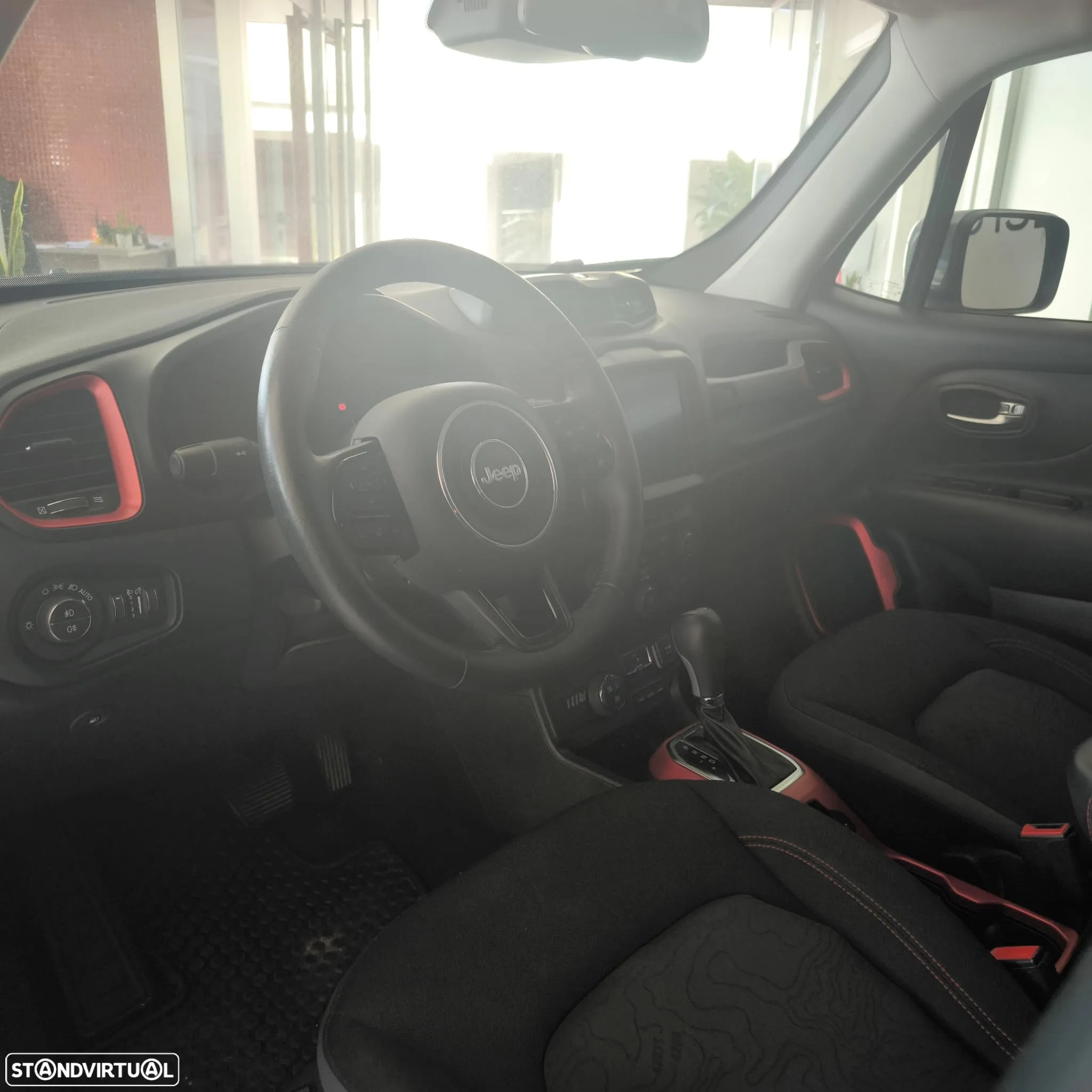 Jeep Renegade 1.3 TG 4Xe Trailhawk - 5